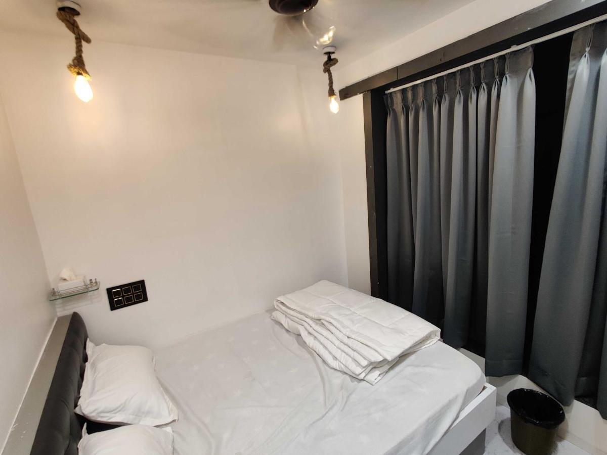 Oyo 91692 The You And Me Hotel Utrān Extérieur photo